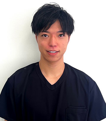 歯科医師　氷見　健太